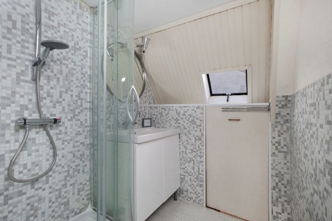 Oude badkamer. Leek heel wat, was het niet.