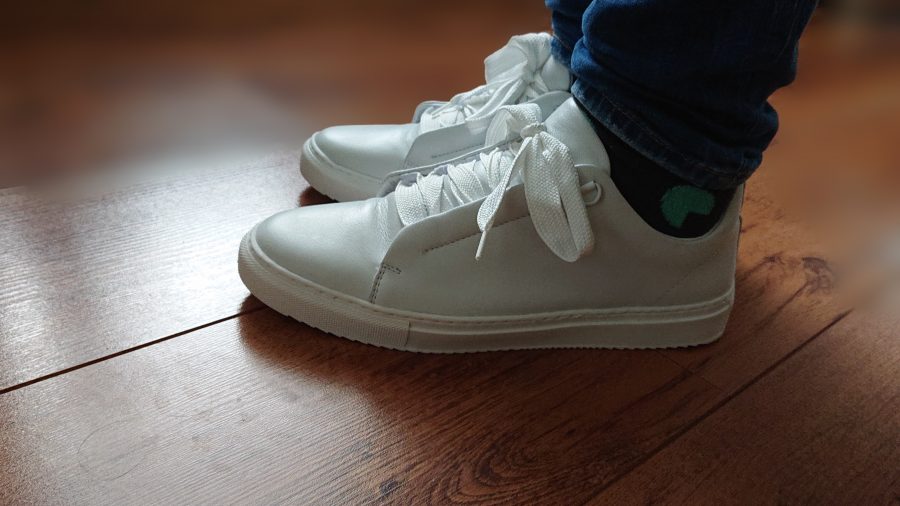 Witte sneakers