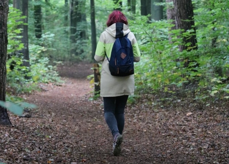 annelies in het bos