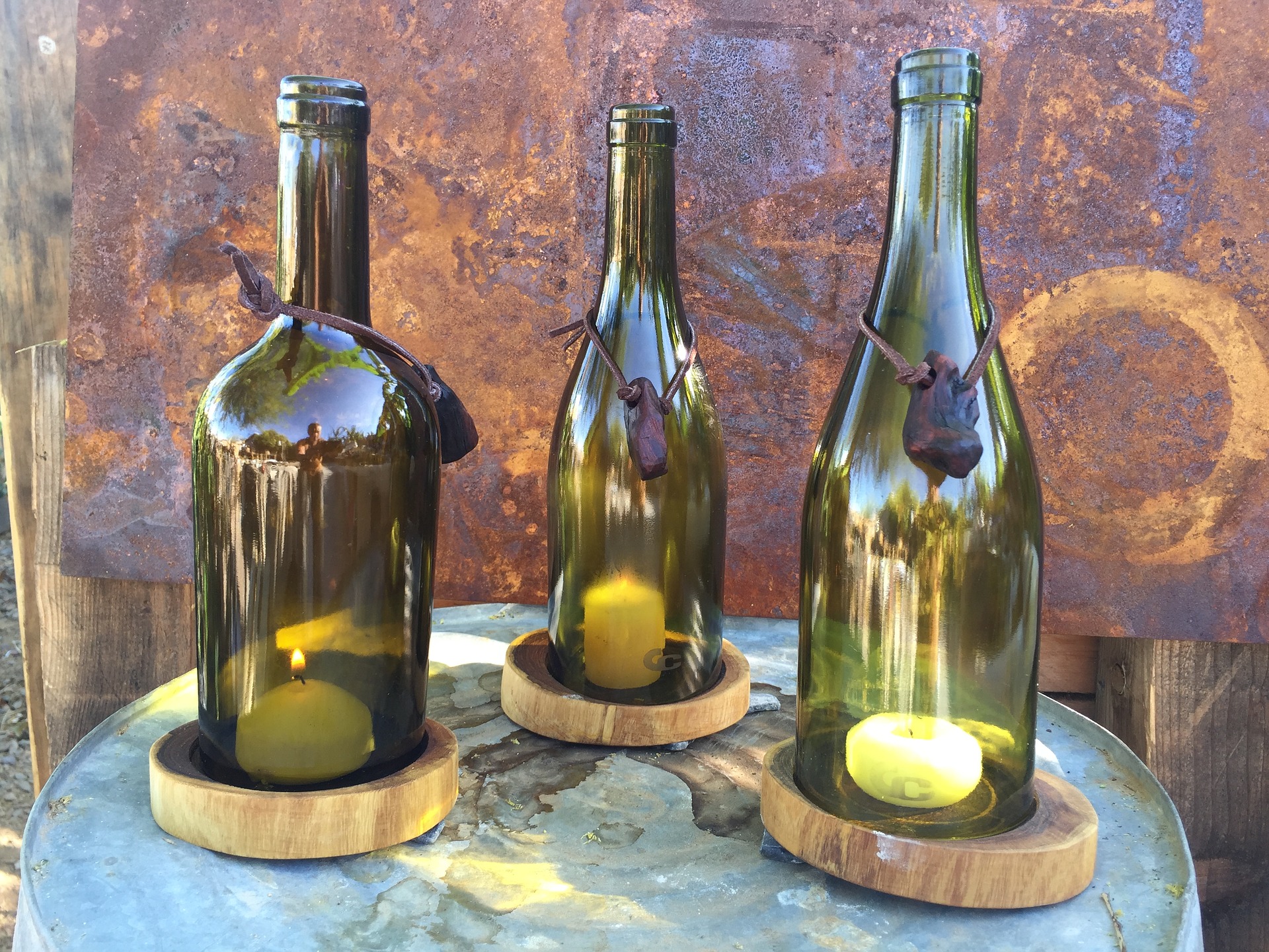 upcycling kaarsenhouders van flessen